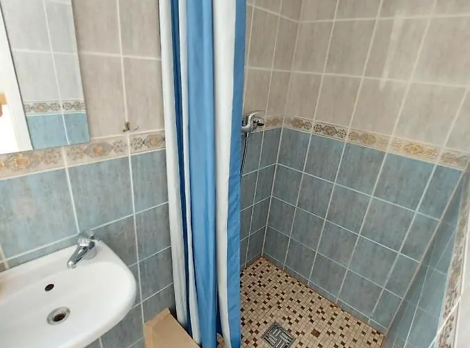 Neringa בית הארחה 3*